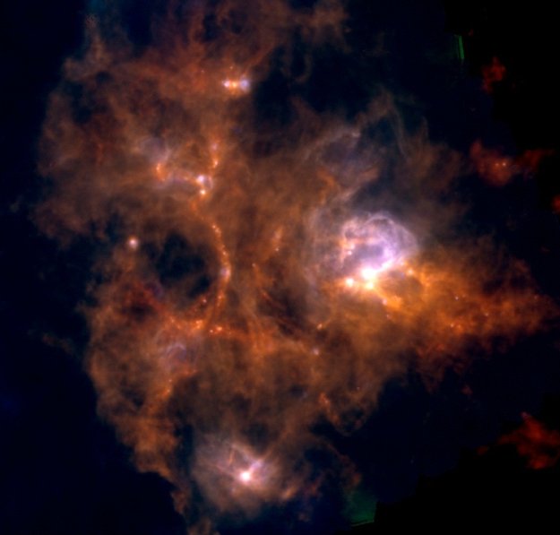 La fabrique d'étoiles dans NGC 7538