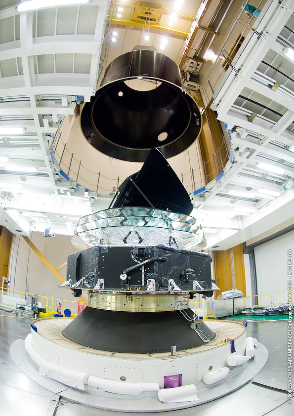 J-10: Herschel et Planck en cours d'intégration sur Ariane 5